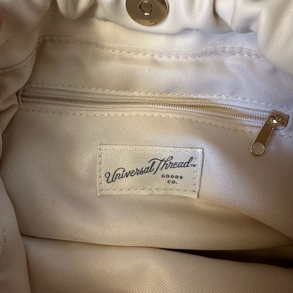 Universal Thread Drawstring Purse - Picture 7 of 7